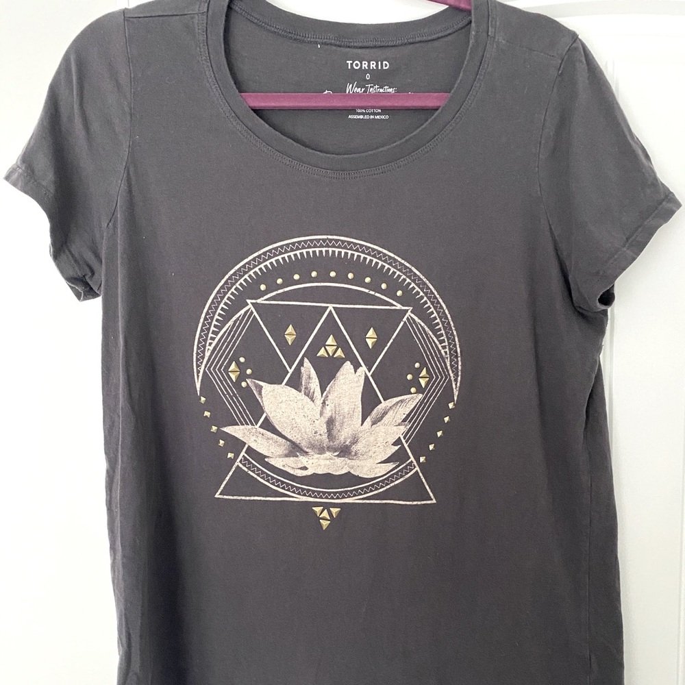 Tee shirt